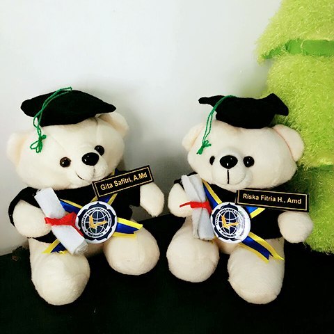  Teddy  Bear  Boneka  Wisuda UAD Kado Wisudaku