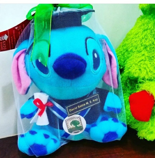 Stitch Boneka Wisuda Universitas Andalas Kado Wisudaku