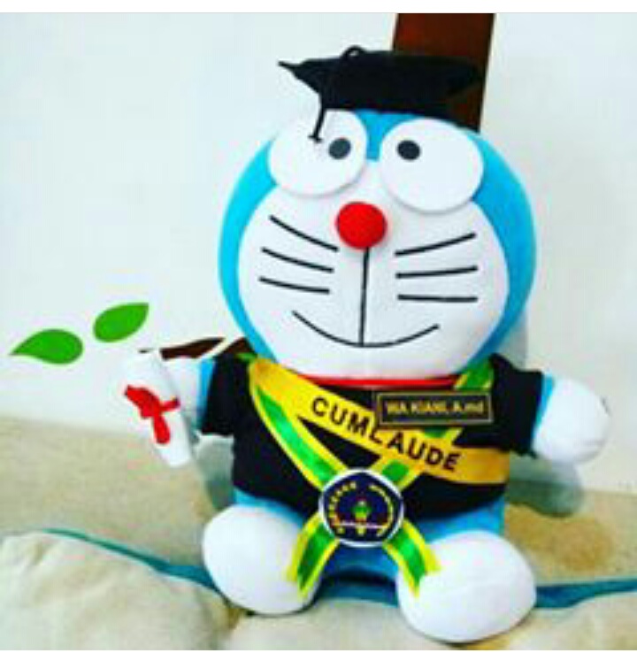  Doraemon  Boneka Wisuda  POLNAM Kado Wisudaku