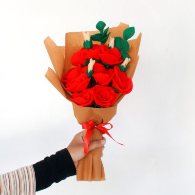 bouquet felt flower flanel buket felt mawar merah jogja bunga 085878749975
