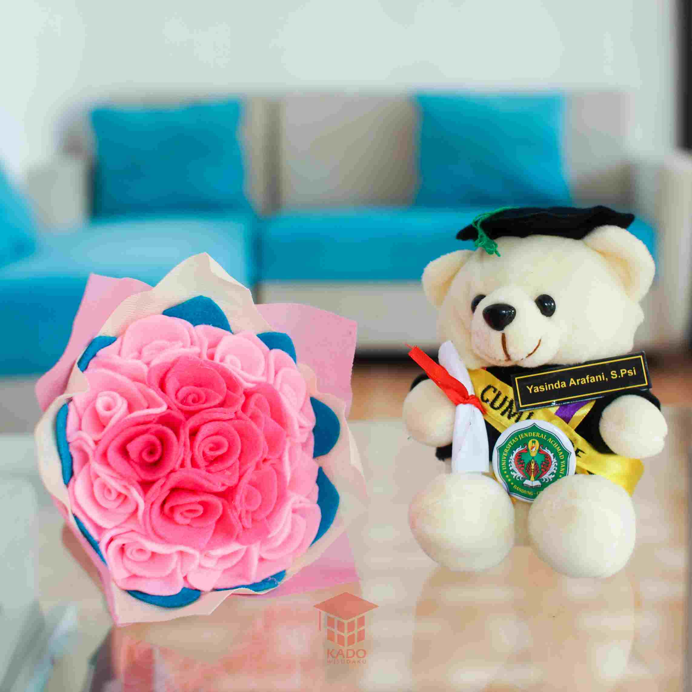 Boneka Imut Kado Wisuda Paket Bear Imut Bunga Jogja 0858 7874 9975