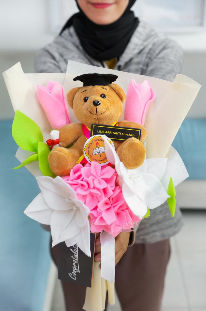 Jual Buket Bunga Boneka Wisuda Teddy Bear Kado Wisudaku