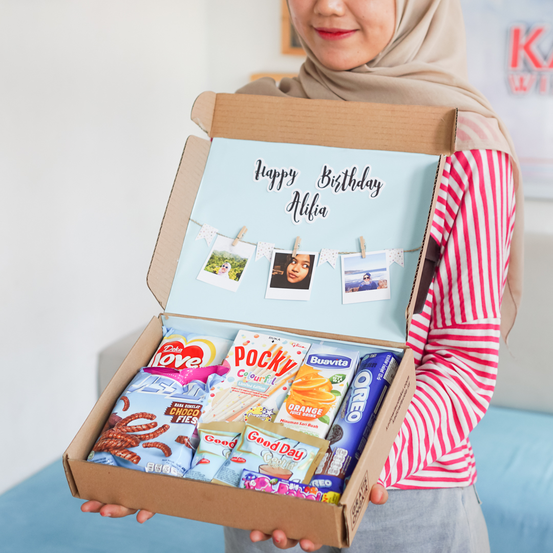 Snack Box Hampers Custom Kado Ulang Tahun Kado Wisudaku