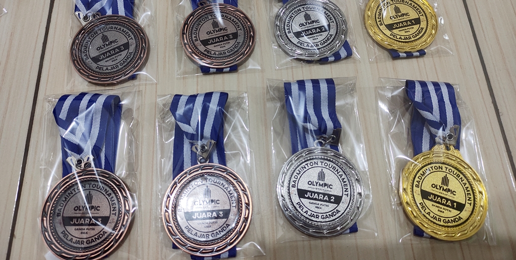 Produk Foto Medali Logam Turnamen Badminton Olympic Group